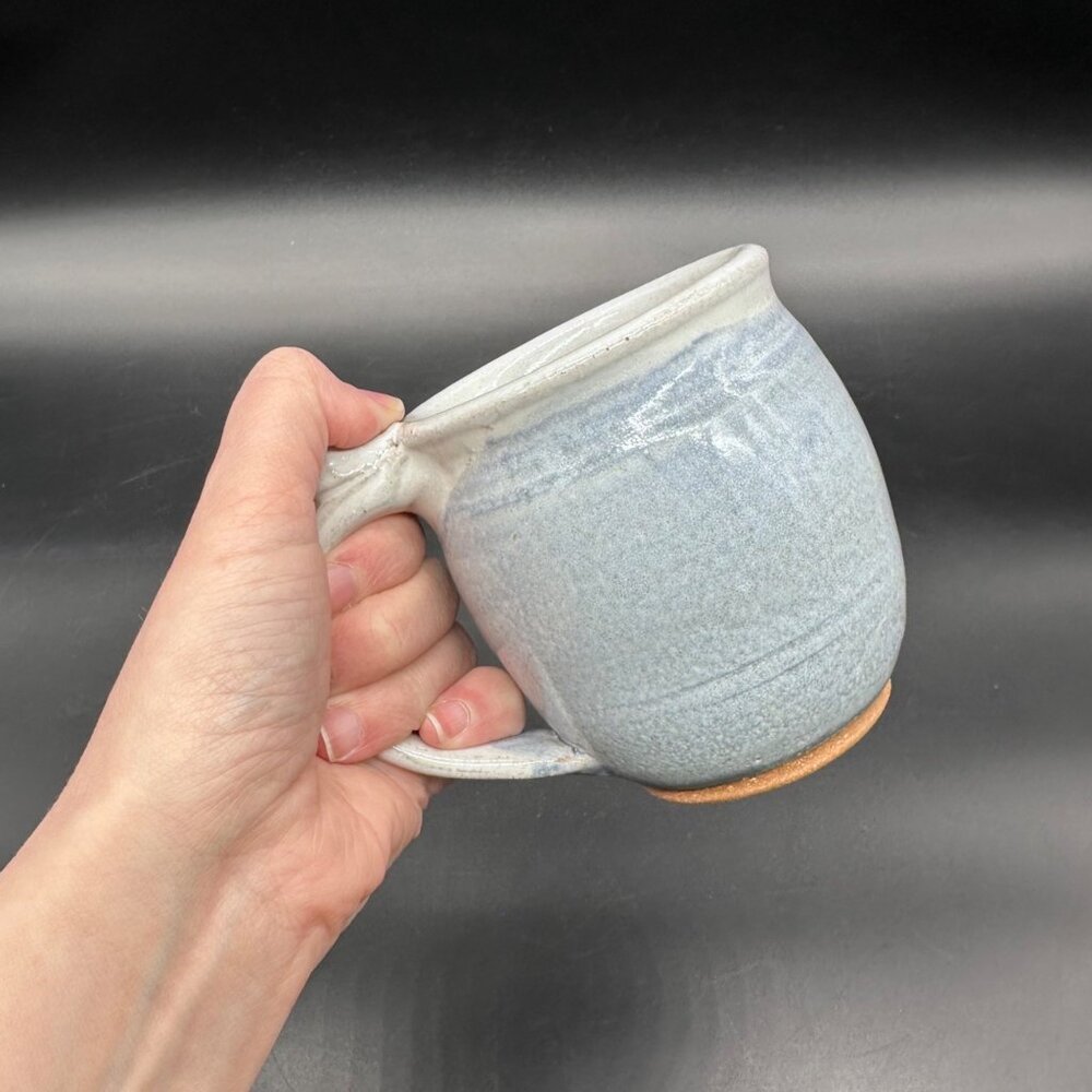 Art Pottery Mug 3D Figural Frog Snake Face Thumb Rest Blue Gray Signed Hight - Picture 11 of 12